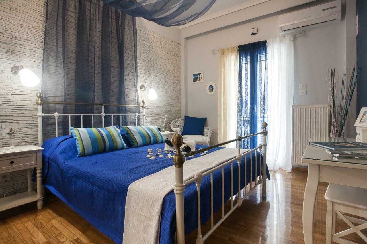 Pretty Rooms In Gold And Blue Apartment In Safe Central Area Athen Exterior foto